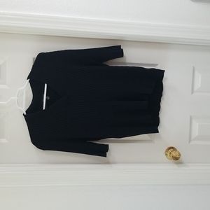 V neck sweater with 3/4 length sleaves